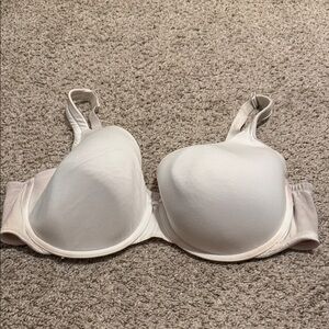 Cacique Smooth Molded Bra in Ivory White